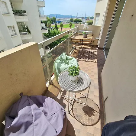 Gregbnb - T2 Pleine - Climatise - Balcon - 1 *